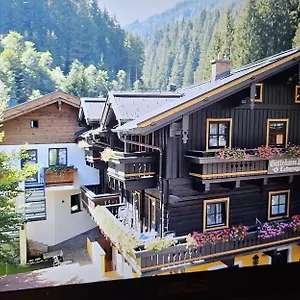 Couette-café Ledererguetl - Jokercard & Parkplatz Inkl, Saalbach-Hinterglemm