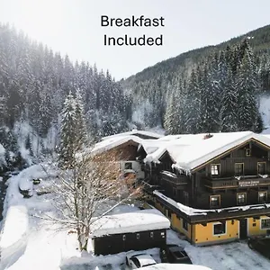 Couette-café Ledererguetl - Jokercard & Parkplatz Inkl, Saalbach-Hinterglemm